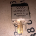 блок управління вентилятором; реле вентилятора Audi 100 C4 1990-1994 443951253J