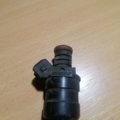 Форсунка бензинова 2,0 Audi 100 C4 1990-1994 037906031P