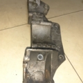 Кріплення лапи генератора vw golf iv audi 1.6 sr Audi A3 8L (1996-2003) 06A903143H
