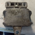 ліва опора двигуна; ліва подушка двигуна; подушка (опора двигуна, ліва) Audi A3 8L (1996-2003) 1J0199555AJ