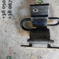 Петля двері задньої правої нижня Audi A4 B5 (1994-2001) 4A0833412A
