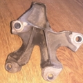 Кронштейн двигуна Audi A4 B6 (2000-2006) 8E0199307E