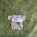 Кронштейн двигуна правий Audi A4 B6 (2000-2006) 8E0199308H