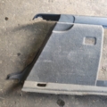 бокова обшивка багажника права Audi  8E9863880