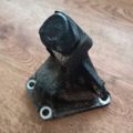 Кронштейн двигуна правий 2.5tdi vw Audi A6 C5 (1997-2004) 4B0199306B