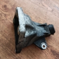 Кронштейн двигуна правий 2.5tdi vw Audi A6 C5 (1997-2004) 4B0199306B
