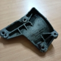 Кронштейн компресора кондиціонера Audi A6 C5 (1997-2004) 06C260835B