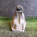 Кронштейн подушки двигуна правий Audi A6 C5 (1997-2004) 4B0199308