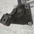 Кронштейн подушки двигуна правий Audi A6 C5 (1997-2004) 4B0199308E