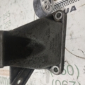 Кронштейн подушки двигуна правий Audi A6 C5 (1997-2004) 4B0199308E