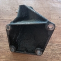 кронштейн подушки (опори двигуна, лівої) Audi A6 C5 (1997-2004) 4B0199305A