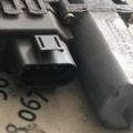 Мотор склопідйомника передній лівий Audi A6 C5 (1997-2004) 0130821775