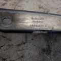 Петля капота, ліва Audi A6 C5 (1997-2004) 4B0823301D