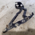 Петля крышки багажника левая a6 c5 Audi A6 C5 (1997-2004) 4B5827301