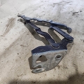 Петля крышки багажника левая a6 c5 Audi A6 C5 (1997-2004) 4B5827301