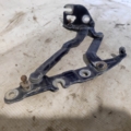 Петля крышки багажника левая a6 c5 Audi A6 C5 (1997-2004) 4B5827301