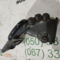 петля передніх дверей права нижня Audi A6 C5 (1997-2004) 4B0831412B