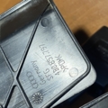 Замок ремня безпеки задній подвійний Audi A6 C5 (1997-2004) 8D0857739D