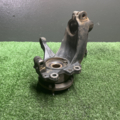 Цапфа передня ліва (поворотний кулак / ступиця) з ABS Ford Kuga MK1 (2008-2012) 1674671