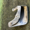 Бризговик передній правий Hyundai Santa Fe SM (2000-2006) 8683226900
