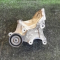 Кронштейн насоса гур  Hyundai Santa Fe SM (2000-2006) 2528527000