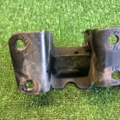 Кронштейн опори двигуна правий Hyundai Terracan HP (2001-2007) 0K88R39020A