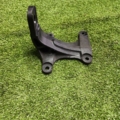 Кронштейн двигуна правий Jeep Liberty KJ (2002-2007) 52129014AC