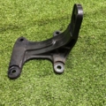 Кронштейн двигуна правий Jeep Liberty KJ (2002-2007) 52129014AC