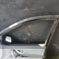 Двері передні праві Kia Sorento JC (2002-2009) 760043E111