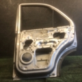 Задня права дверка  дефект KIA Sorento JC (2002-2009) 770043E111