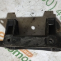 кронштейн подушки кпп Mercedes-Benz C-Class W203 (2000-2007) A1402421340