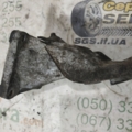 кронштейн подушки (опори двигуна, правої) Mercedes-Benz E-Class W210 (1995-2003) A6042230004