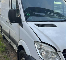 Авто на розборці MERCEDES-BENZ SPRINTER W906 316 2011 Рік Білий Двигун: Дизельний 2.2 л, OM651 D22 (651.955), рядний 4-циліндровий Коробка передач: Механічна 6-ступенева, модель 711.680 TSG 360  Задній міст: 741.415 HL O/30 C із передаточним числом 2.25