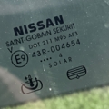 Скло дверей задніх правих Nissan Navara D40 (2004-2015) 82300EB320