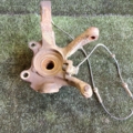 Цапфа передня права Nissan X-Trail T30 (2001-2007) 400148H300