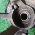 Цапфа передня права Nissan X-Trail T30 (2001-2007) 400148H300