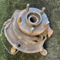 Цапфа  передній правий  Nissan X-Trail T30 (2001-2007) 400148H300