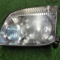 Фара передня ліва (дефект пролом у пластику) Nissan X-Trail T30 (2001-2007) 260608H925