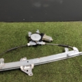 Моторчик скло підйомника дверей передній правий Nissan X-Trail T30 (2001-2007) 8073089913