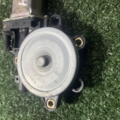 Моторчик склопідйомника передній правий Nissan X-Trail T30 (2001-2007) 8073089913