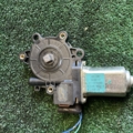 Моторчик склопідйомника задній правий Nissan X-Trail T30 (2001-2007) 8073089913