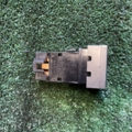 Перемикач обігріву Nissan X-Trail T30 (2001-2007) 253508H700