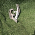 Петля капота ліва Nissan X-Trail T30 (2001-2007) 654018H300