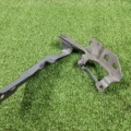 Петля капота ліва Nissan X-Trail T30 (2001-2007) 654018H300