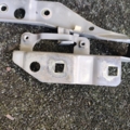 Петля капота, права Nissan X-Trail T30 (2001-2007) 654008H300