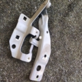 Петля капота, права Nissan X-Trail T30 (2001-2007) 654008H300