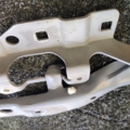 Петля капота, права Nissan X-Trail T30 (2001-2007) 654008H300