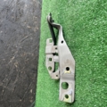 Петля капота права Nissan X-Trail T30 (2001-2007) 654008H300