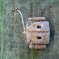 Супорт передній лівий Nissan X-Trail T30 (2001-2007) 410118H300