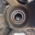 Корпус підшипника маточини лів. Skoda Octavia I (1996-2010) 1J0407255AG